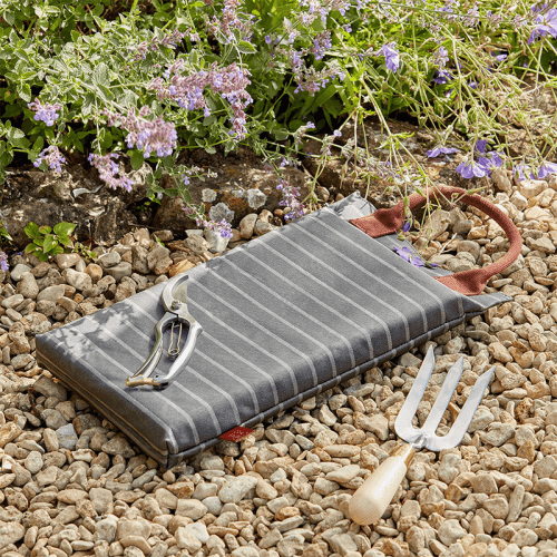 Image showing the Kneeler, Grey product.