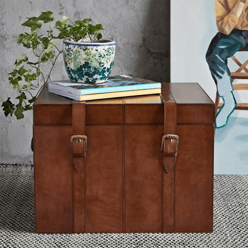 Leather Medium trunk, 51 x 39 x 39cm, Conker Brown