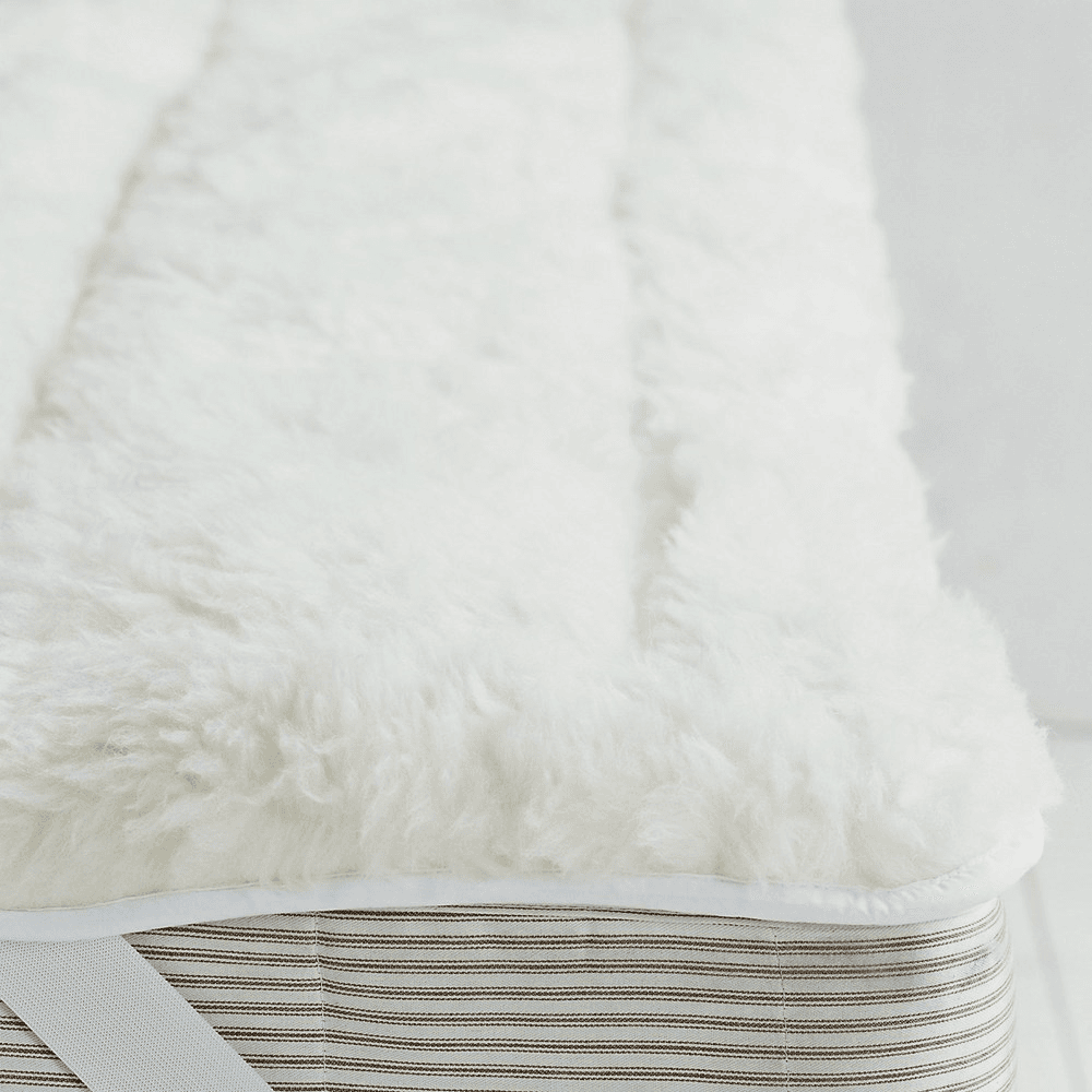 Luxury Reversable Mattress topper king, L200 x W150cm, White