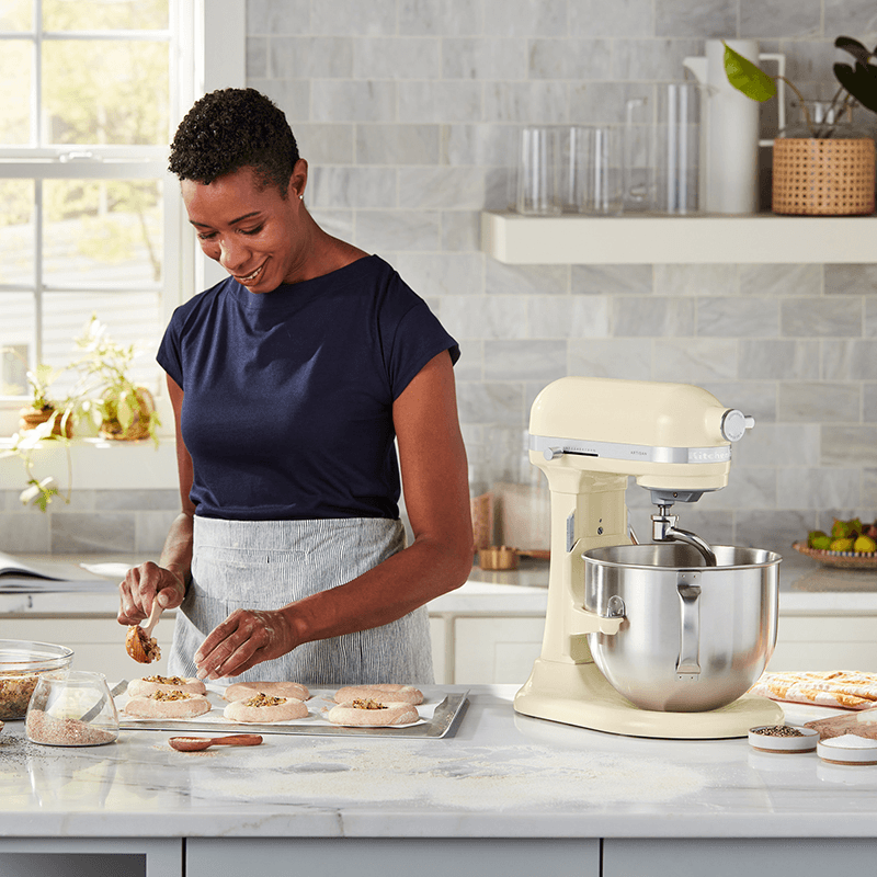 Bowl Lift Mixer, 6.6L, Almond Cream