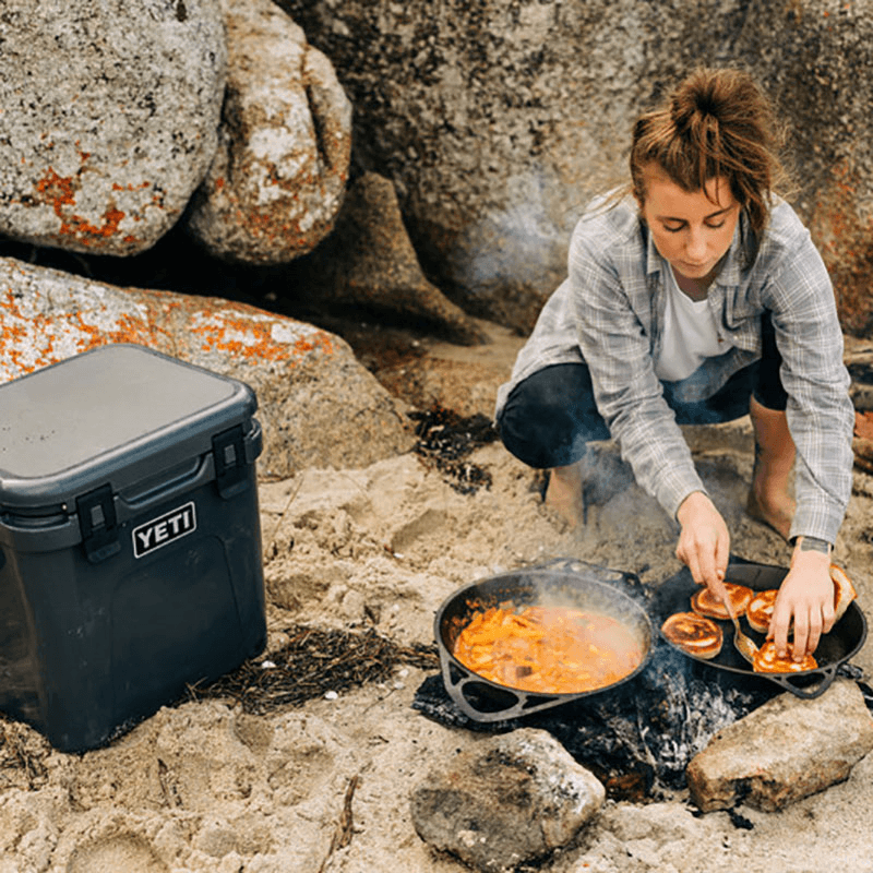 Roadie 24 Cool Box, H44cm, Charcoal