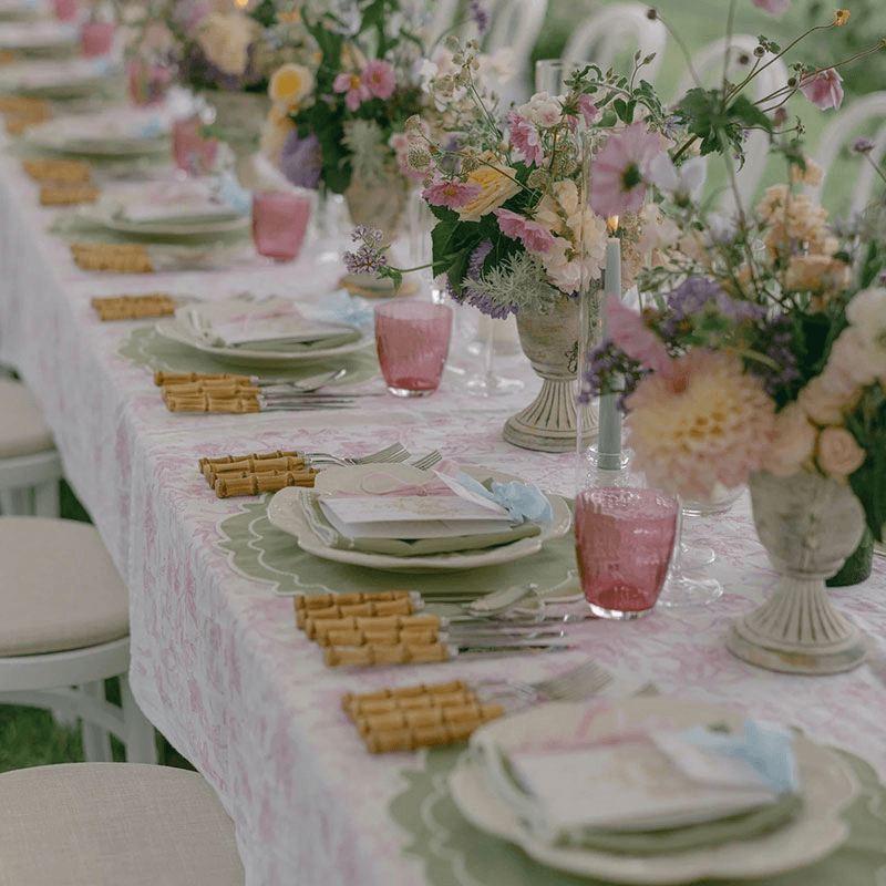 Allegra Tablecloth, 145 x 310cm, Pink
