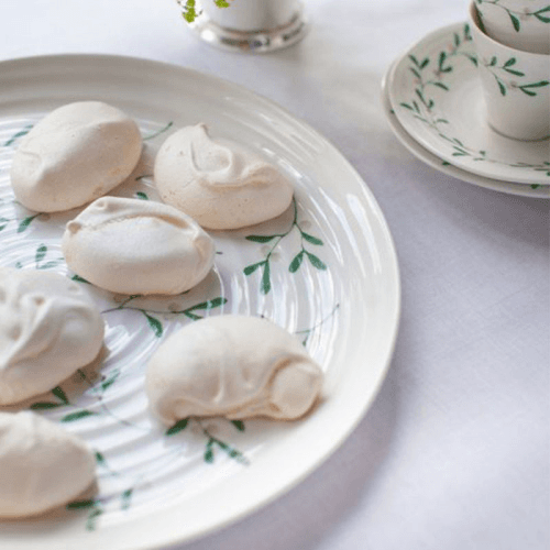 Image showing the Mistletoe Round Platter, D30cm, White/Green product.