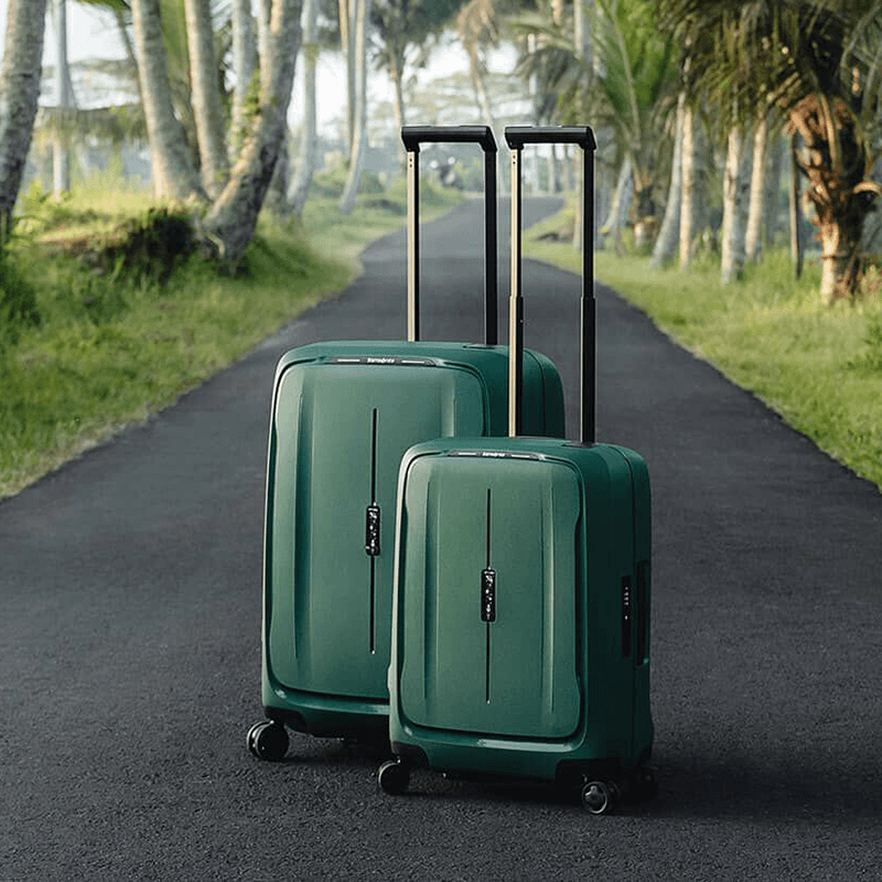 Essens Cabin Suitcase, H55 x L40 x W20cm, Alpine Green