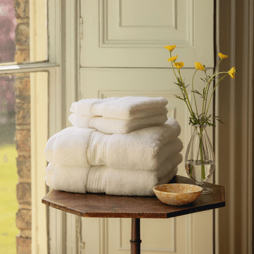 Image showing the Maria Pair of Hand Towels product.