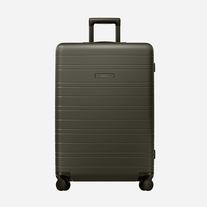 H7 Essential Suitcase, H77 x W28 x L52cm, Dark Olive