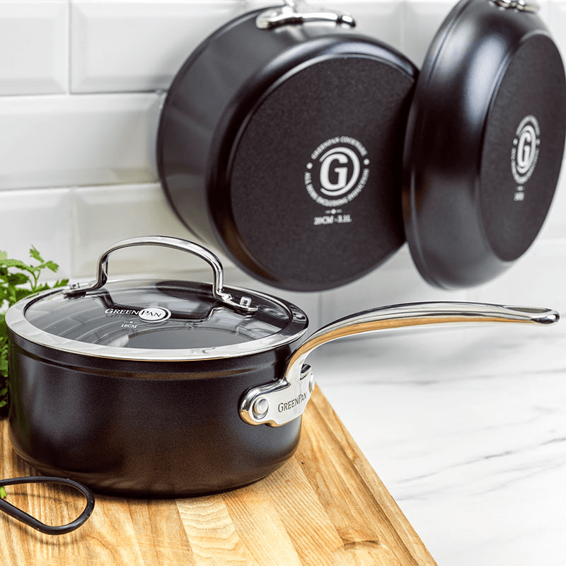 Barcelona Pro Non-Stick Saucepan with Lid, 18, Black