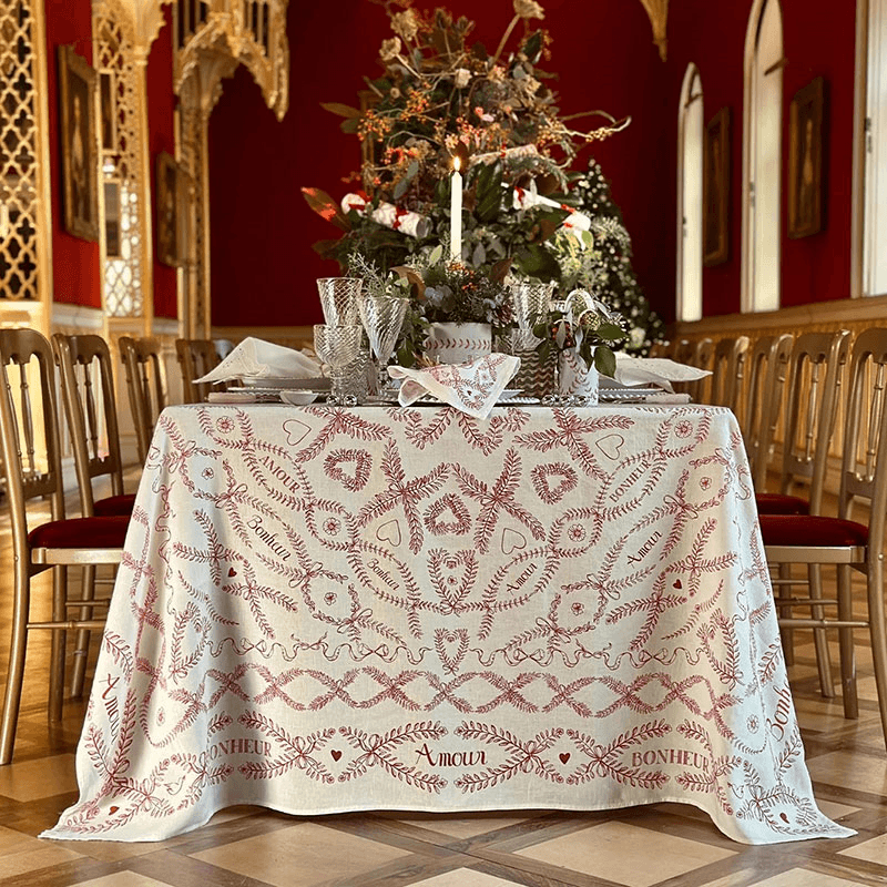 Amour Bonheur Linen Tablecloth, 165 x 300cm, Red