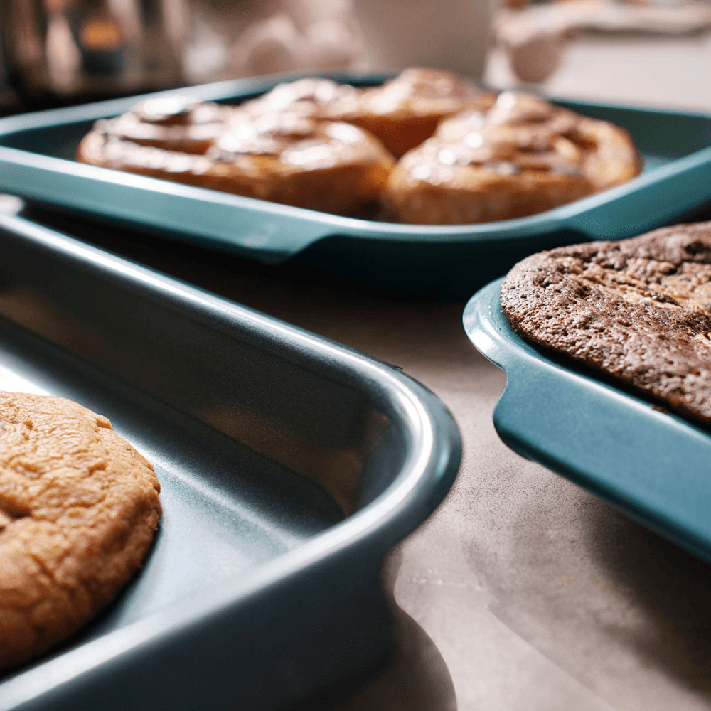 Nest Set of 3 Baking Trays, Blue