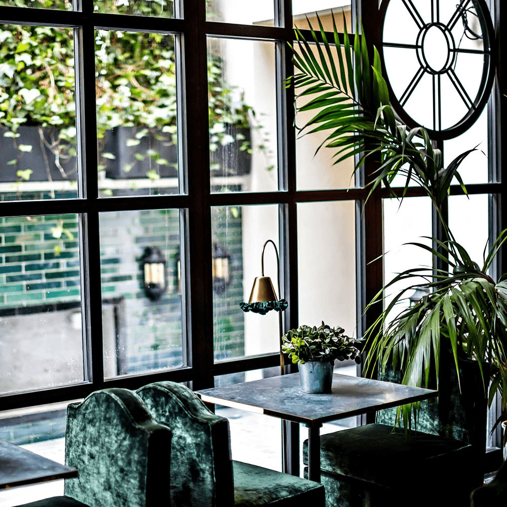 Gift voucher towards one night at Monsieur George, Paris