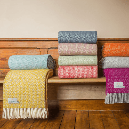Image showing the Illusion Throw, 150 x 183cm, Spearmint & Grey product.