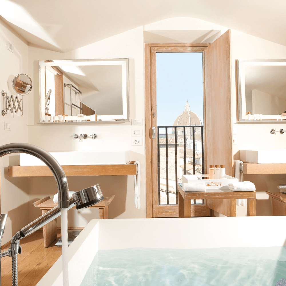 Gift Voucher towards one night at The Continentale for two, Florence