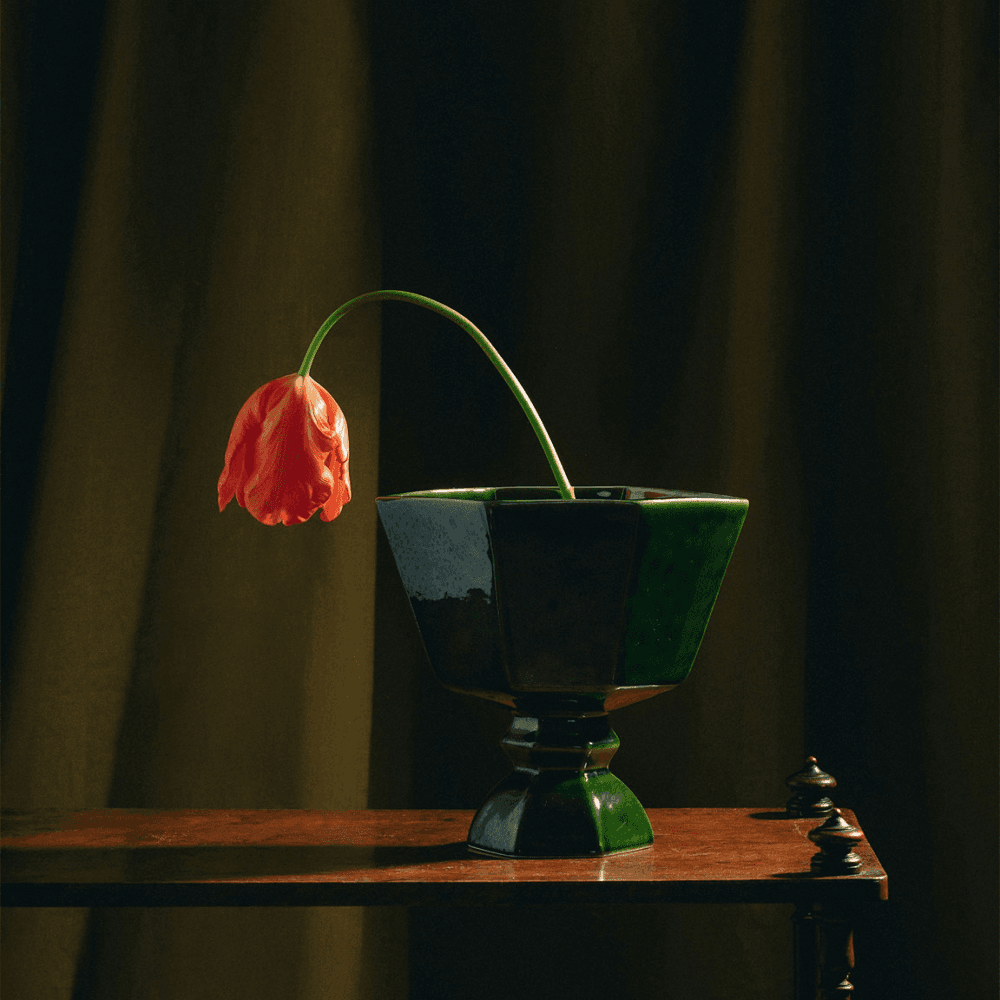 Vera Urn