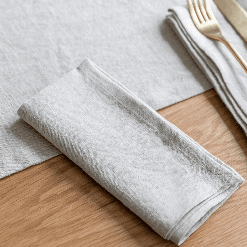 Image showing the Classic Set of 4 Napkins, 40 x 40cm, Natural product.