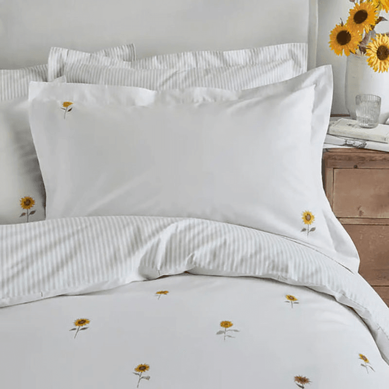 sunflowers Super King Quilt Set, White