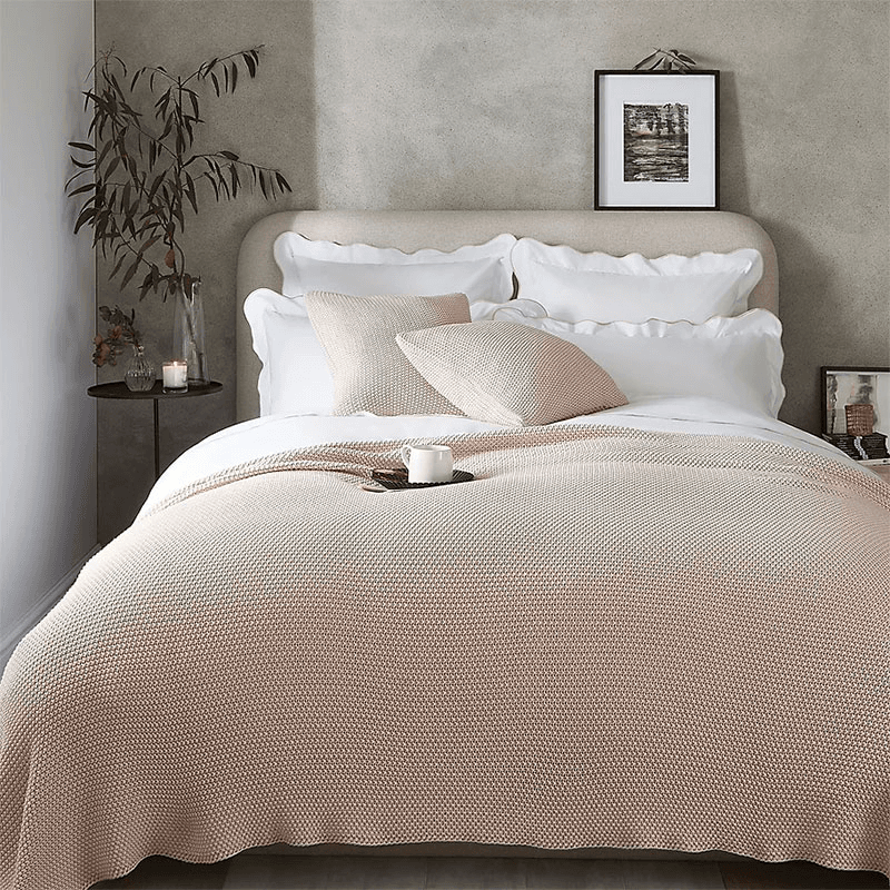 Lyra Throw, 140 x 200cm, Petal