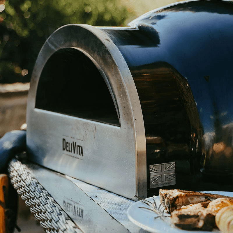 Wood-Fired Pizza Oven, Very Black