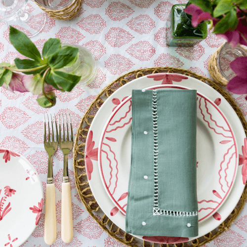 Image showing the Leaf Tablecloth, 150x250cm, Pink product.