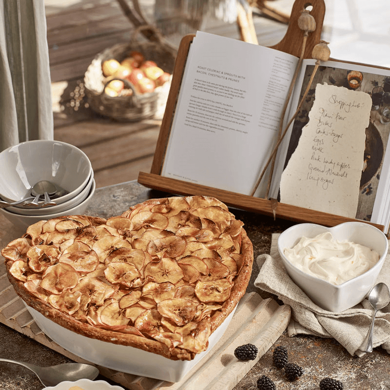 Porto Heart Stoneware Oven Dish, Large, White