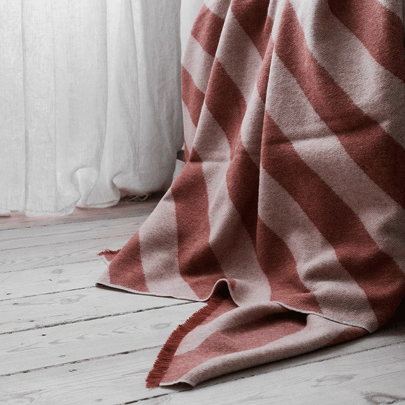 Fishbone Throw, H190cm x W130cm, Rusty Red