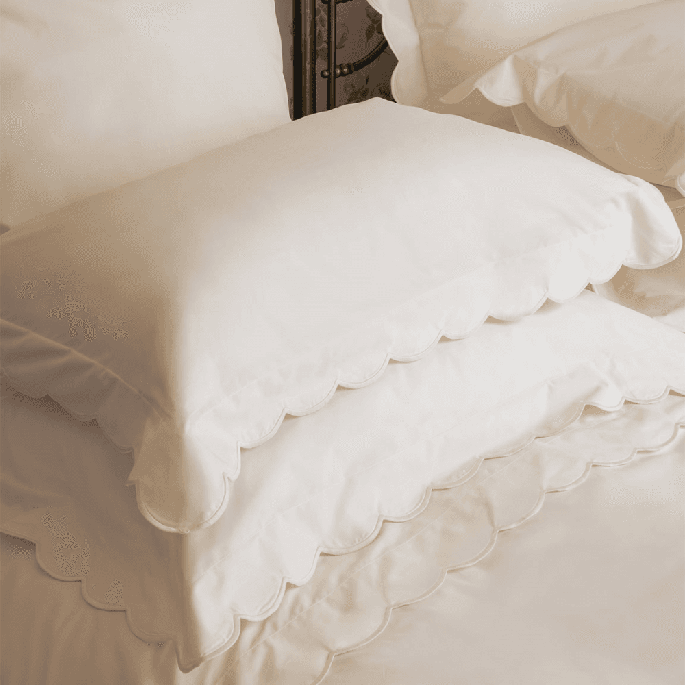 Alexandra Wavy Scalloped Pair of Pillowcases