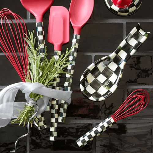 Image showing the Courtly Check Spoon rest, 21 x 4cm, enamel product.