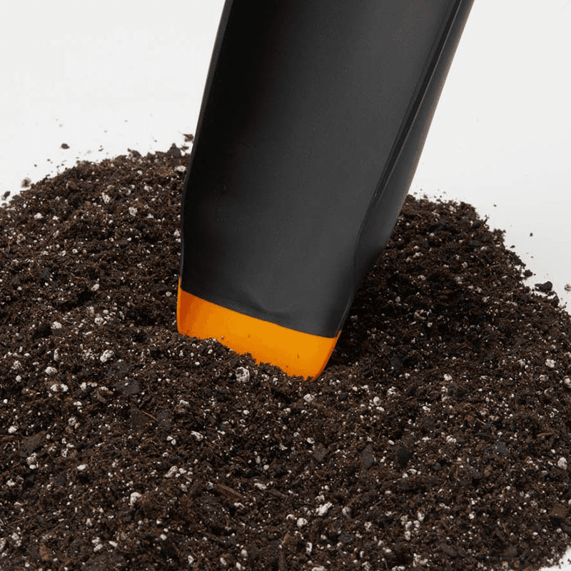 Urban Gardening 2-in-1 soil Scoop and Brush, H27 x L4.8 x W9.5cm, Black