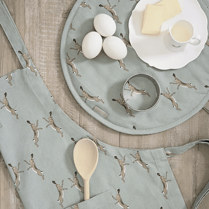 Boxing Hares Round Hob Cover, D38cm, Duck Egg Grey