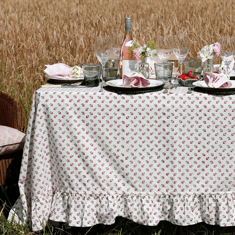 Ditsy Tablecloth, 150 x 300cm, Pink
