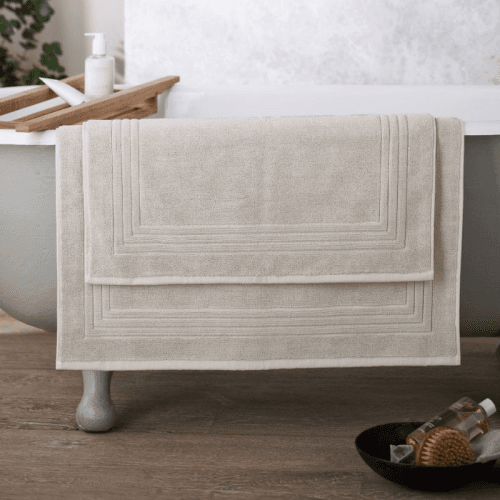 Image showing the Egyptian Cotton Medium Bath Mat, 60 x 90cm, Feather Grey product.