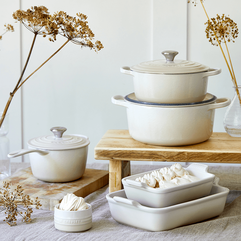 Signature Cast Iron Round Casserole, 28cm, Meringue