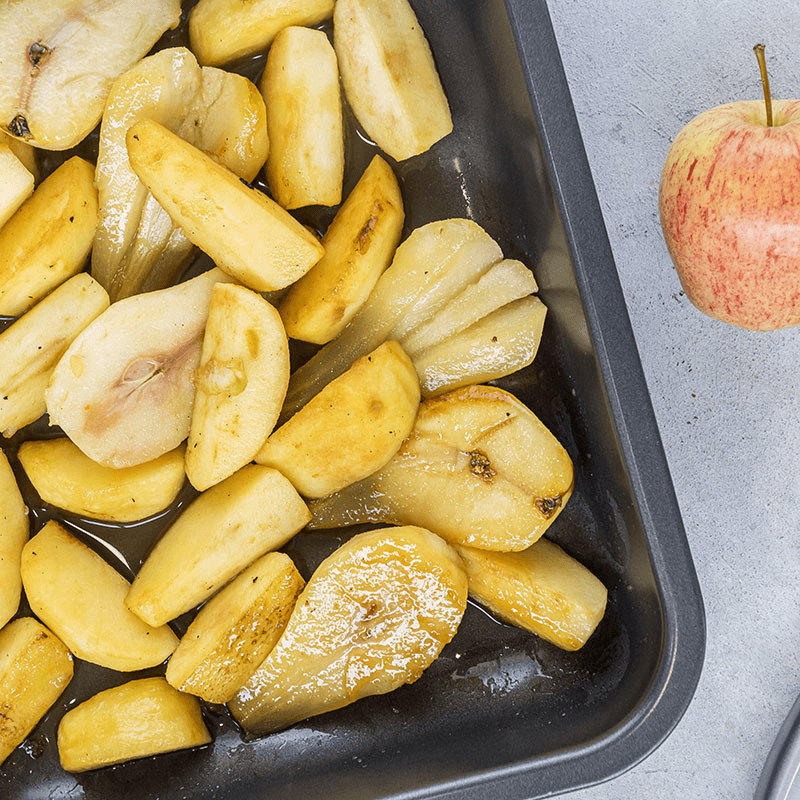 Sloped roasting pan, 38 x 30.5 x 7cm