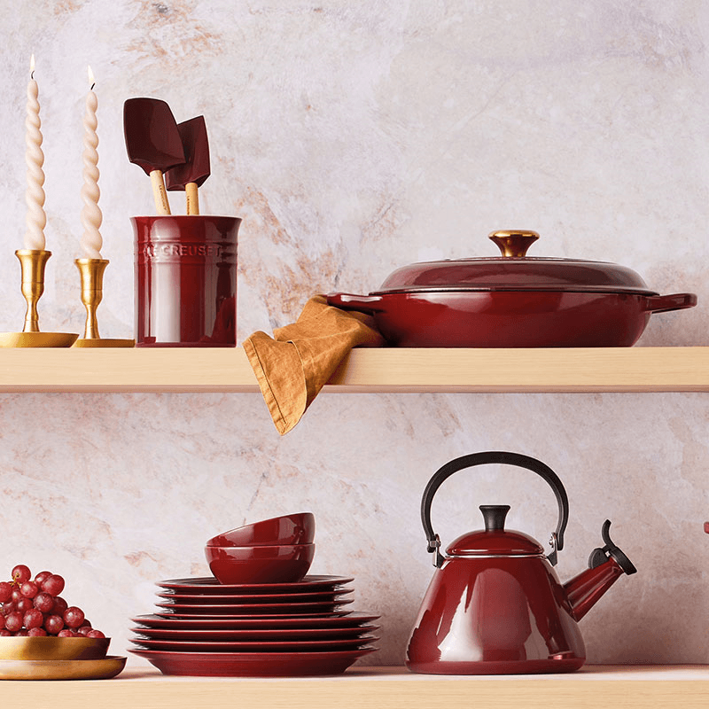 Signature Cast Iron Shallow Casserole, 30cm, Garnet