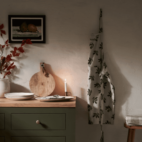 Image showing the Acorn &  Oak Adult Apron, H90 x W72cm, Natural product.