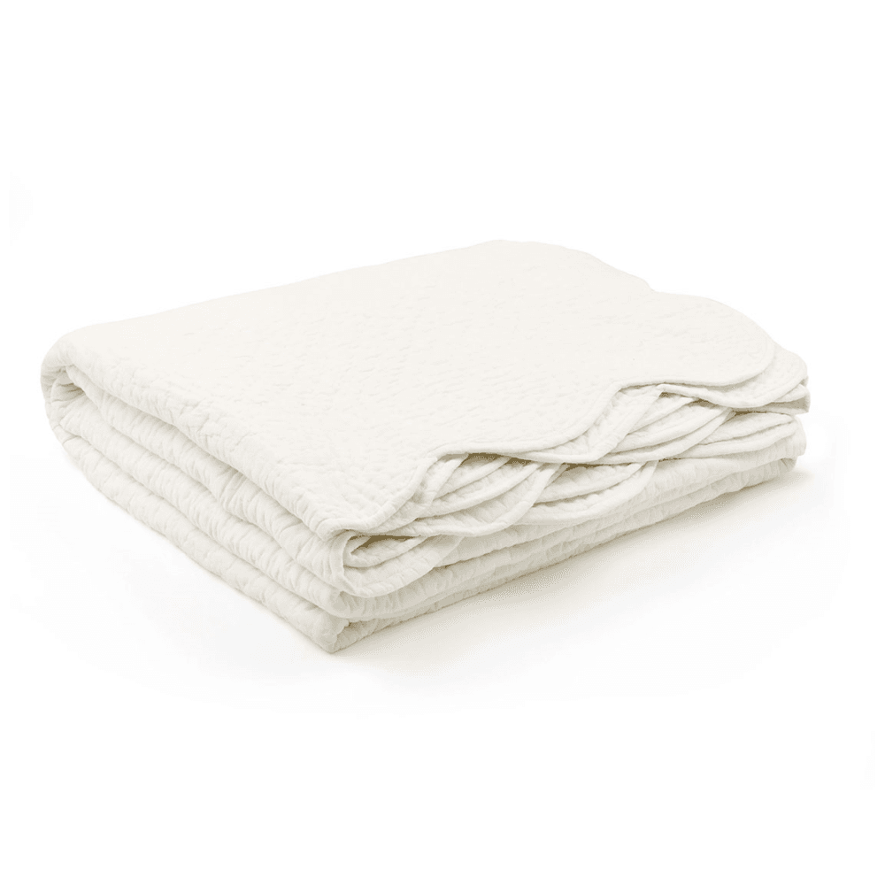Nina Scalloped Bedspread