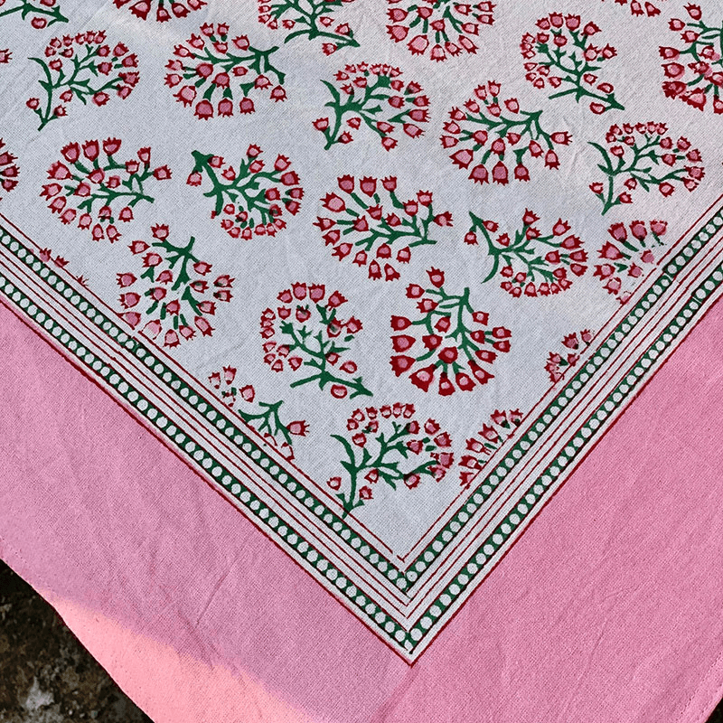 Periwinkle Tablecloth, 150 x 225cm, Pink