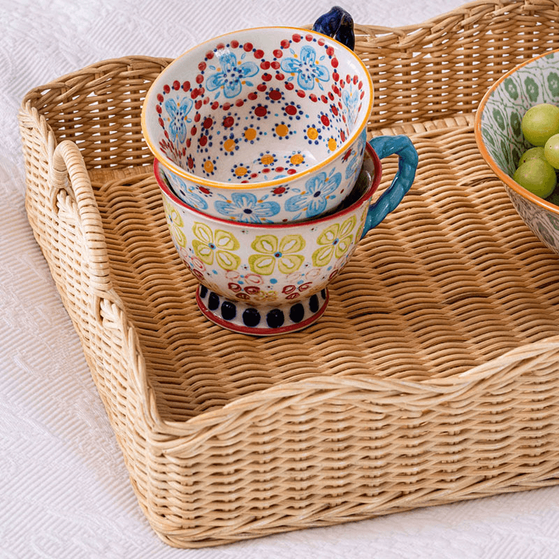 Rattan Scalloped Tray, Natural
