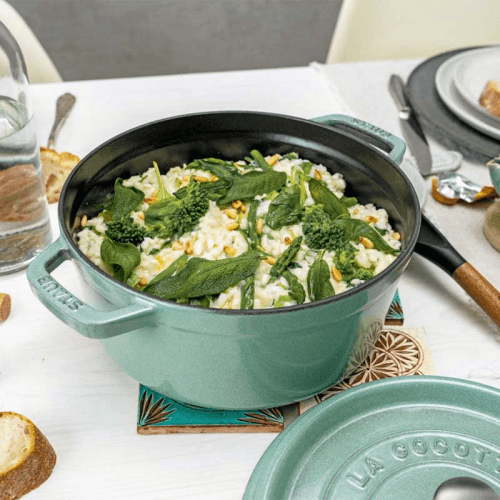 Image showing the Cocotte Round Cast Iron, 28cm, Sage product.