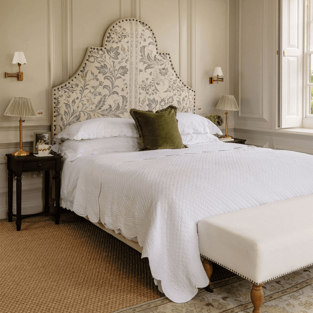 Nina Scalloped Bedspread