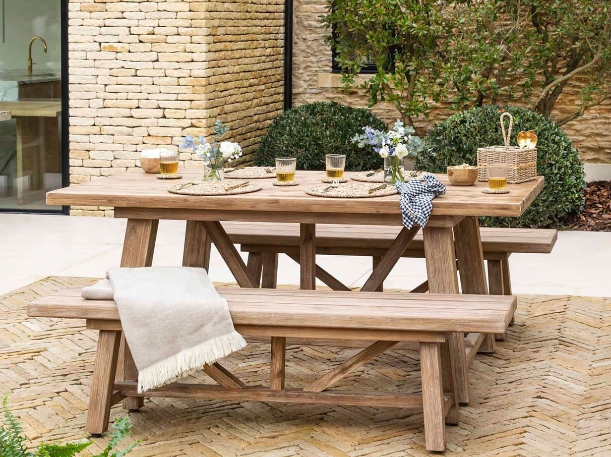 Alfresco Living image