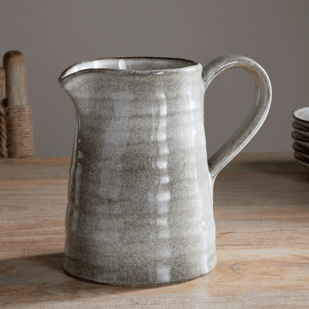 Valinha Jug, Grey