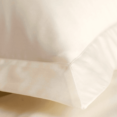 Image showing the Luxury 600 Thread Count 100% Cotton Oxford Pillowcase product.