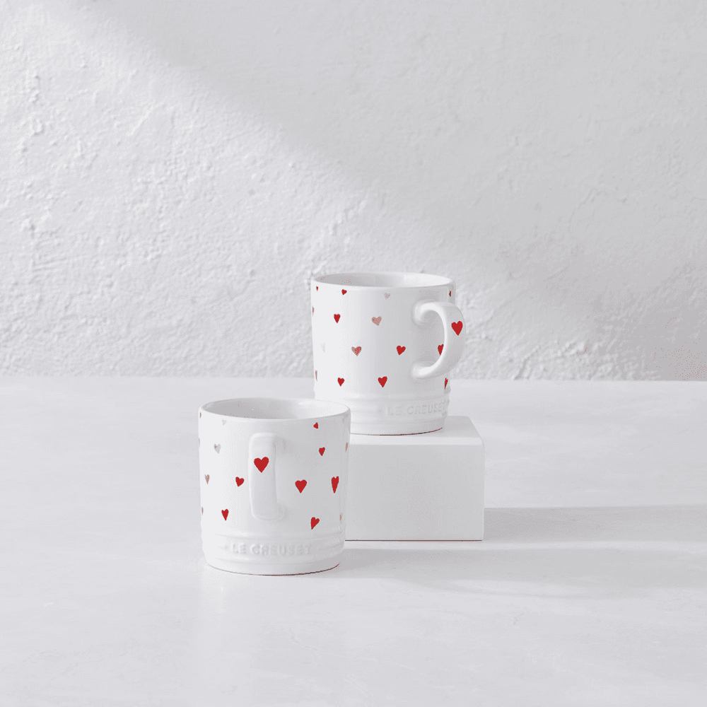 Set of 2 Mugs, Heart Decal
