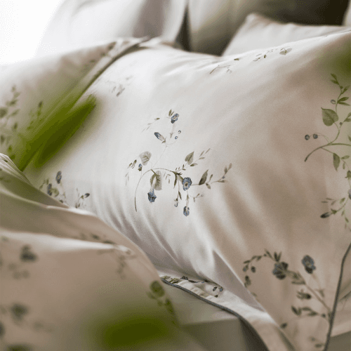 Image showing the Forget Me Knot Duvet Set product.