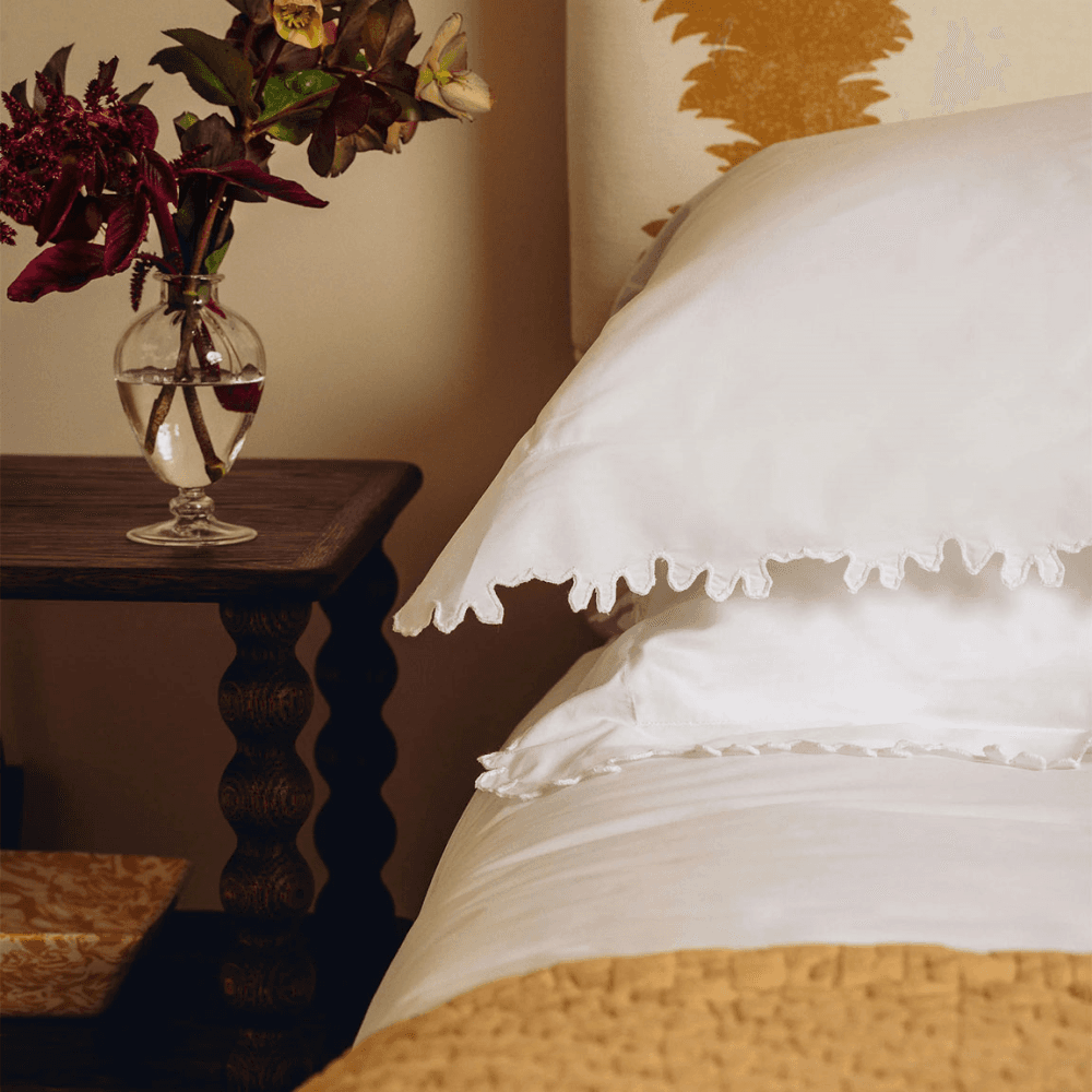 Nina Scalloped Bedspread