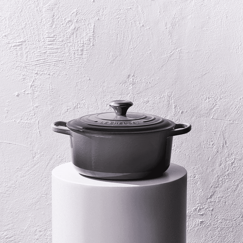 Signature Cast Iron Round Casserole