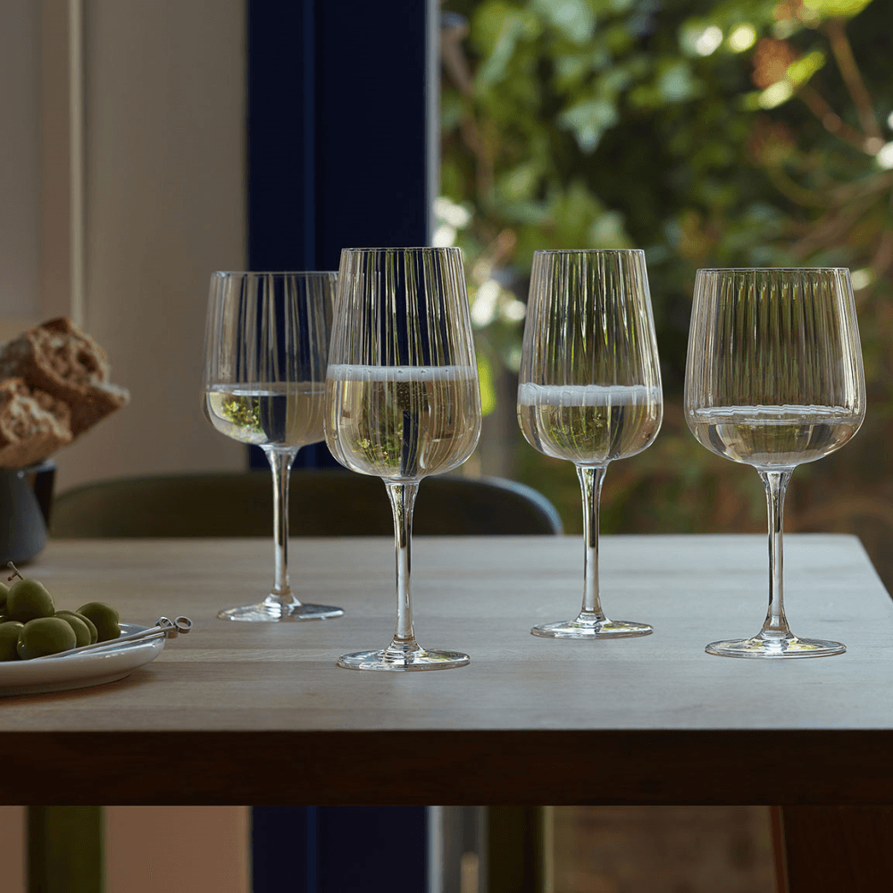 Arc Flow Set of 2 Wine Glasses