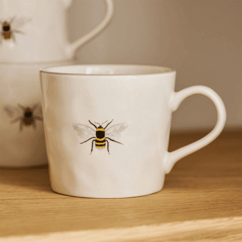 Image showing the Bees Mug product.