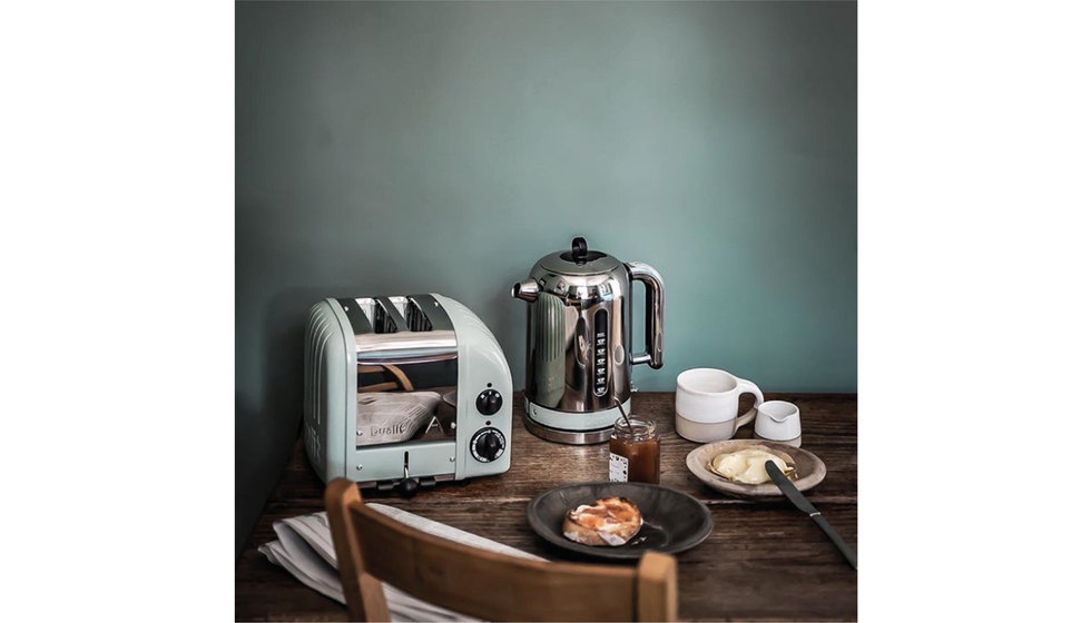 A Dualit toaster and kettle.