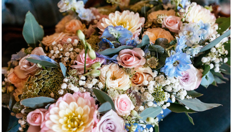 Beautiful pastel flowers for the brides bouquet and the bridesmaids bouquets. 